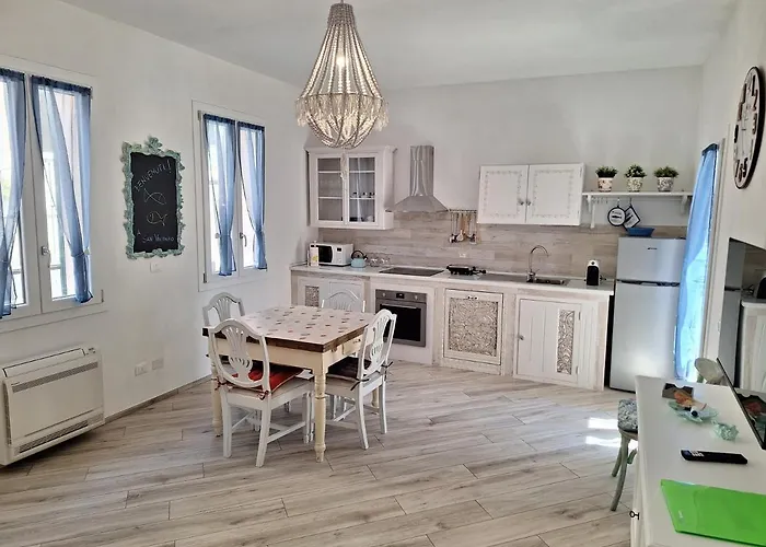 Blue Wave Apartment